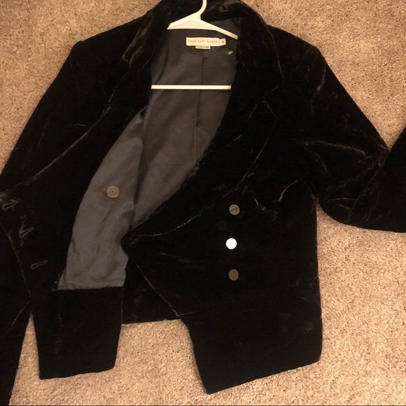 Striking Jacket By Garfield And Marks, Size 6, like new - Picture 2 of 4